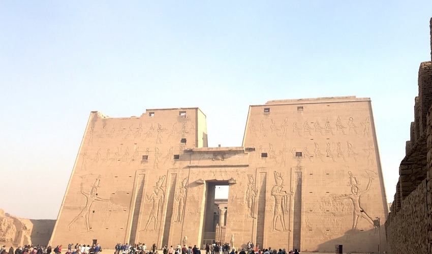 Temple d'Edfou, Croisière sur le Nil Royal Esadora